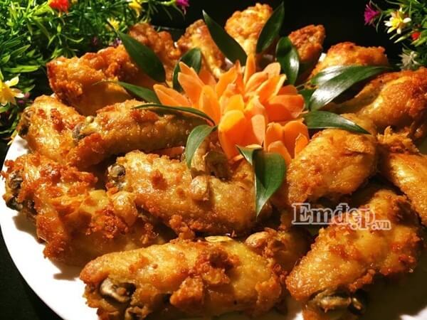 Cánh gà chiên tỏi ớt thơm nức căn bếp nhỏ 49 Cánh gà chiên tỏi ớt thơm nức căn bếp nhỏ 21