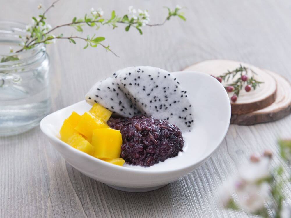 Chè xoài nếp cẩm cốt dừa thơm ngọt, béo ngậy 42 Chè xoài nếp cẩm cốt dừa thơm ngọt, béo ngậy 14