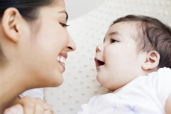 nên bắt đầu từ lúc trẻ vừa chào đời