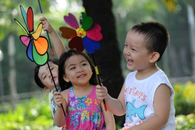 Gặp gỡ người ngoài