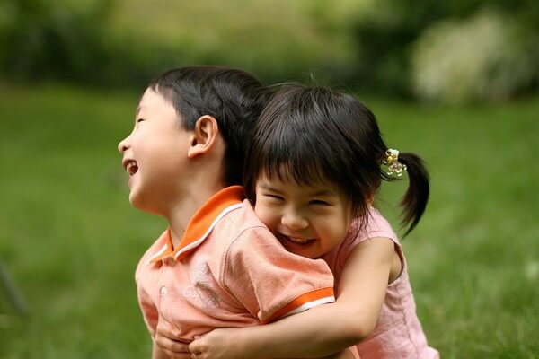 chuan-bi-tam-ly-cho-tre-khi-nha-co-them-em
