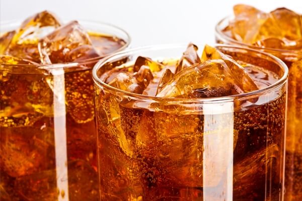 Chuyên gia khuyên đàn ông không nên ăn 10 món này vào buối tối sẽ giết chết ham muốn tình dục 41 Nước uống có ga