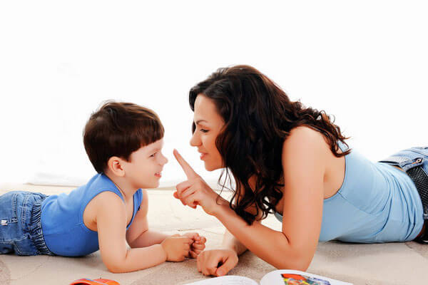 Giao tiếp với trẻ bằng ngôn ngữ ký hiệu