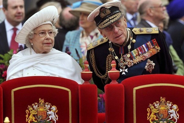 Chuyện tình 70 năm của chàng hộ vệ trung thành với nữ hoàng Elizabeth 43 Chuyện tình 70 năm của chàng hộ vệ trung thành với nữ hoàng Elizabeth 15
