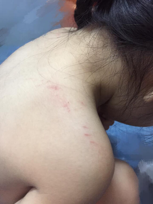 Cô giáo trường mầm non quốc tế đánh trẻ trong nhà vệ sinh 37 Cô giáo trường mầm non quốc tế đánh trẻ trong nhà vệ sinh 9