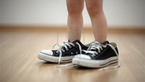 Có nên cho trẻ đi chân đất? 36 Có nên cho trẻ đi chân đất? 8
