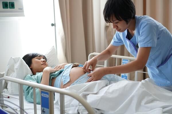 Có thai sau mổ đẻ bao lâu thì an toàn? 34 mo-de