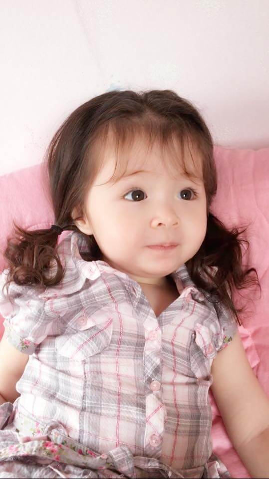 Con gái Elly Trần lại gây thương nhớ với mái tóc dài cột hai bên 46 Con gái Elly Trần lại gây thương nhớ với mái tóc dài cột hai bên 18