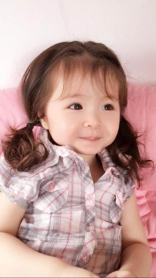 Con gái Elly Trần lại gây thương nhớ với mái tóc dài cột hai bên 56 Con gái Elly Trần lại gây thương nhớ với mái tóc dài cột hai bên 28