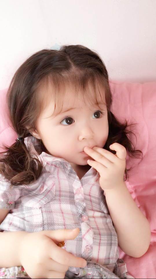 Con gái Elly Trần lại gây thương nhớ với mái tóc dài cột hai bên 57 Con gái Elly Trần lại gây thương nhớ với mái tóc dài cột hai bên 29