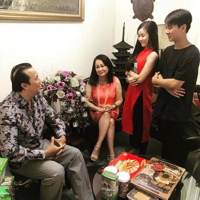 Con trai Hoài Linh sắp kết hôn với cháu nội nghệ sĩ Bảo Quốc 11