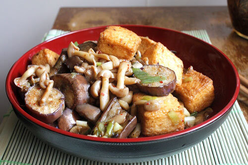 nấm rơm xào đậu hũ
