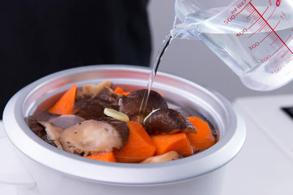 Củ cải trắng hầm thịt bò, món ăn giàu sắt cho bầu 53 Củ cải trắng hầm thịt bò 6