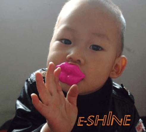Cười rụng rốn với những chiếc núm vú giả được thiết kế "siêu" hài hước 55 nhung-num-vu-gia-cua-be-khien-ban-cuoi-khong-nhat-duoc-mom