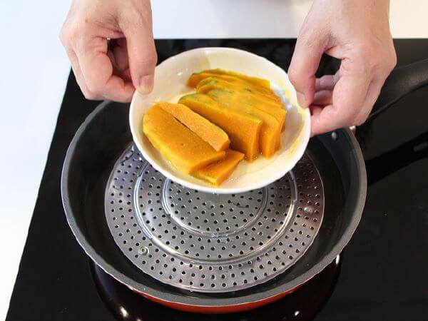 Cuối tuần đãi cả nhà món bánh Mochi bí đỏ thơm ngon 23