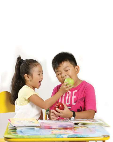 Làm sao để dạy con biết nhường nhịn người khác 35 dạy con biết nhường nhịn 1