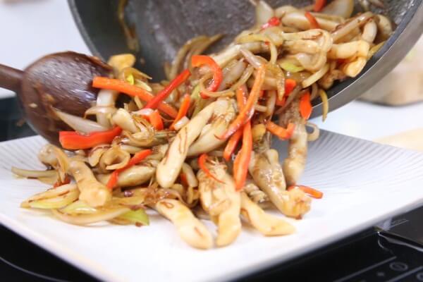 Đổi vị bữa cơm chiều với ốc móng tay xào cay 45 Đổi vị bữa cơm chiều với ốc móng tay xào cay 17