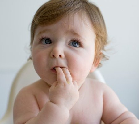 Đừng cấm con mút tay vì hành động này cũng mang lại những lợi ích nhất định cho bé 33 Đừng cấm con mút tay vì hành động này cũng mang lại những lợi ích nhất định cho bé 5