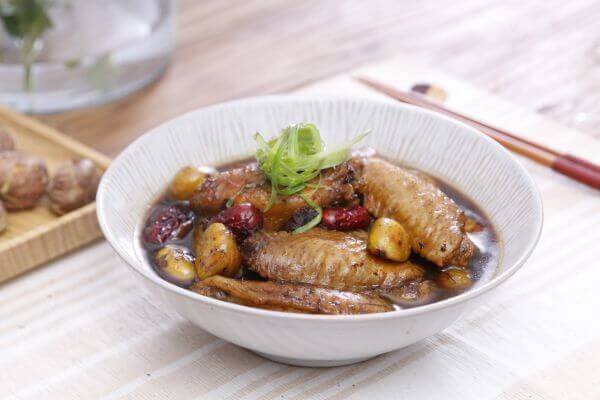 Gà hầm hạt dẻ thơm bùi ngon tuyệt 53 canh ga ham