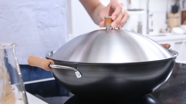 Gà hầm hạt dẻ thơm bùi ngon tuyệt 51 canh ga ham