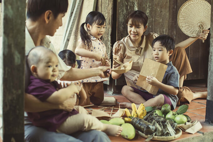 Gia đình Lý Hải - Minh Hà hóa nông dân thứ thiệt 20