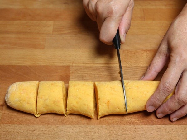 Giòn thơm bánh khoai lang nhân đậu đỏ cho bé yêu 50 Giòn thơm bánh khoai lang nhân đậu đỏ cho bé yêu 24