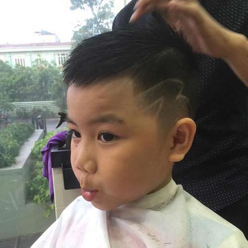 Gợi ý một số kiểu tóc "chất lừ" cho bé trai trong mùa hè 46 Gợi ý một số kiểu tóc "chất lừ" cho bé trai trong mùa hè 18
