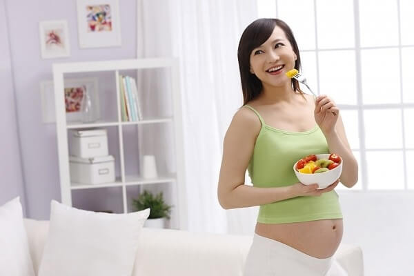 Gợi ý style cho mẹ bầu mặc đẹp từ nhà tới công sở trong ngày hè 62 Gợi ý style cho mẹ bầu mặc đẹp từ nhà tới công sở trong ngày hè 25
