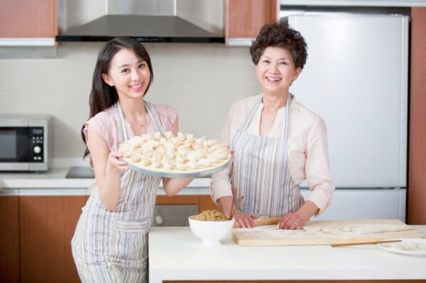 hanh-phuc-cua-co-con-dau-co-me-chong-teen