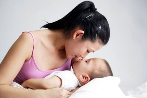 Hãy ru bé ngủ bằng 10 bài hát ru nhẹ nhàng này mẹ nhé 33 hat-ru