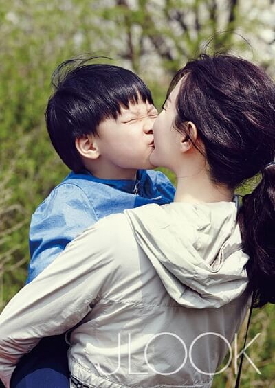 Hình ảnh mới nhất về cặp song sinh của nàng Dae Jang Geum 43 Hình ảnh mới nhất về cặp song sinh của nàng Dae Jang Geum 15