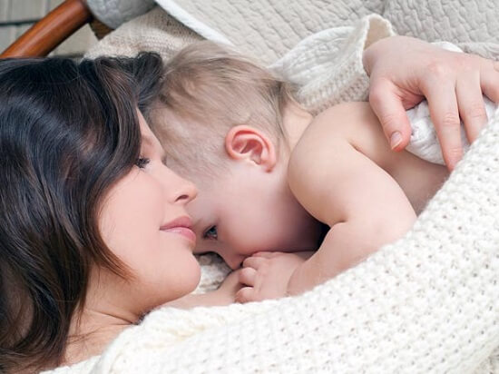 Học mẹ Tây cách chăm con giấc ngủ say nồng 33 Học mẹ Tây cách chăm con giấc ngủ say nồng 5