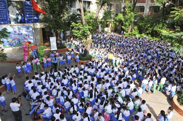 hon-2000-hoc-sinh-truong-tieu-hoc-nguyen-thai-son-vui-cung-tini