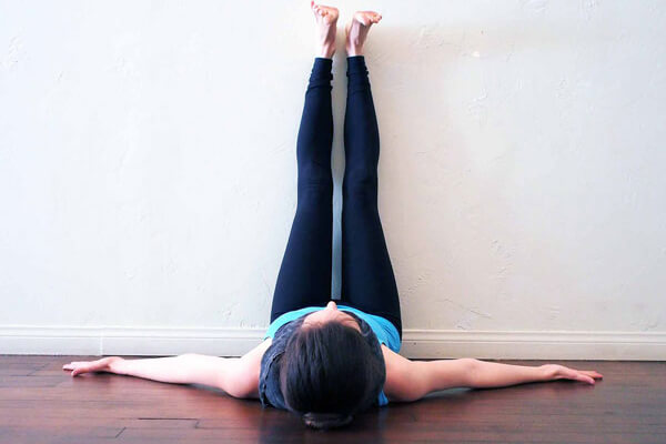 Hướng dẫn 10 tư thế yoga giúp tăng khả năng thụ thai 107 duoi-chan