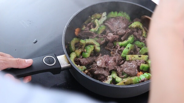 Khổ qua xào thịt bò ngọt đắng ngon cơm 57 Khổ qua xào thịt bò ngọt đắng ngon cơm