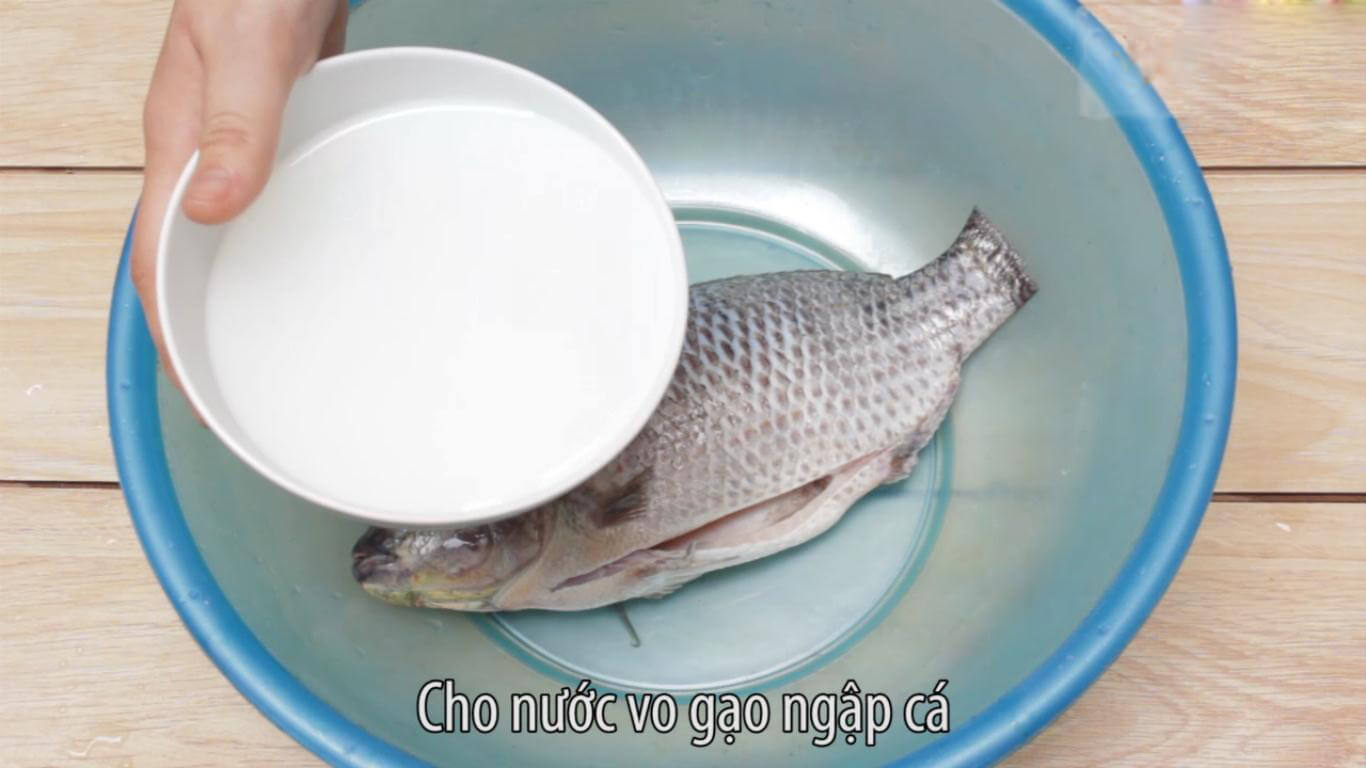 Khử mùi tanh của cá bằng những nguyên liệu có sẵn 34 khu mui tanh cua ca