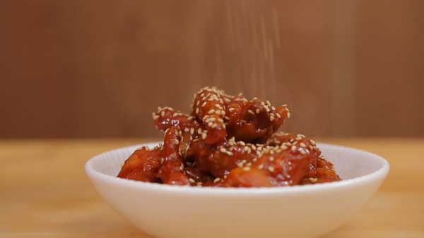 Lạ miệng món chân gà chiên sốt cay kiểu Hàn Quốc 51 Lạ miệng món chân gà chiên sốt cay kiểu Hàn Quốc 23