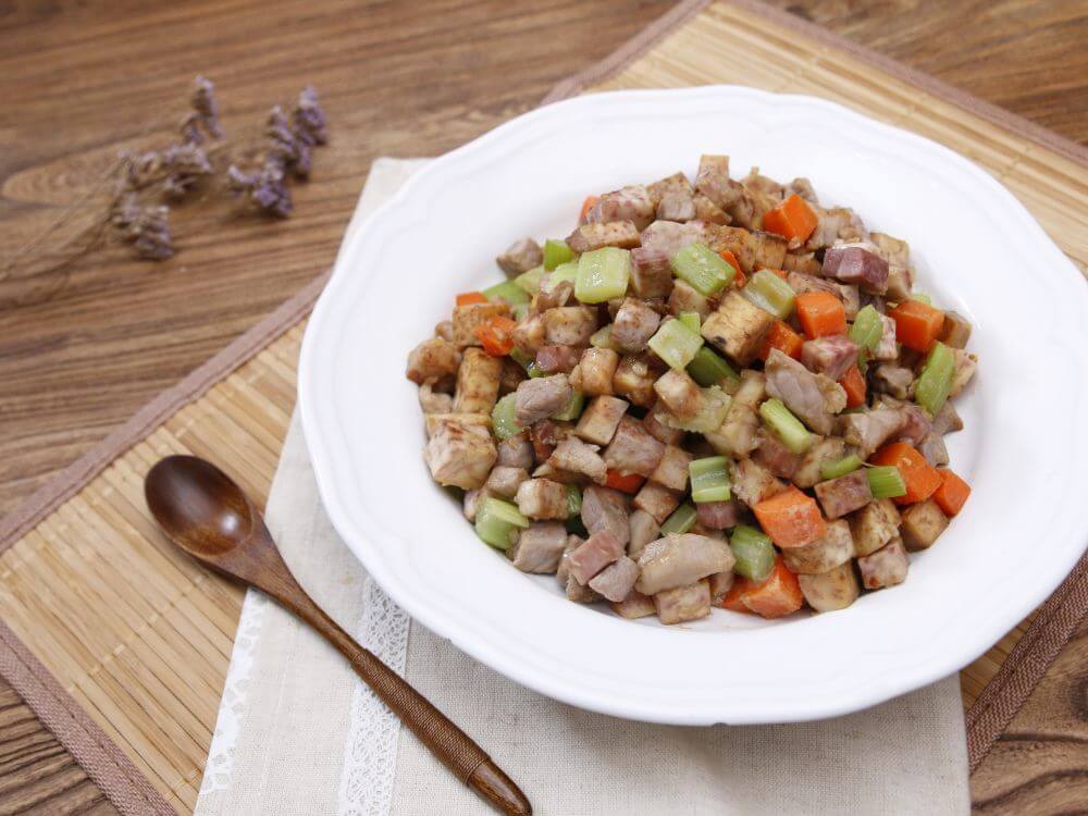 Lạ miệng với món khoai môn xào thịt heo thơm ngon 46 khoai môn xào thịt heo