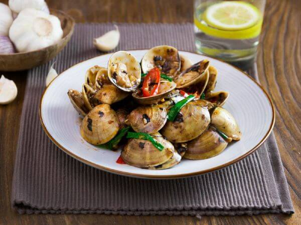 Lạ miệng với nghêu xào tỏi sốt tương đen 44 nghêu xào tỏi sốt tương đen