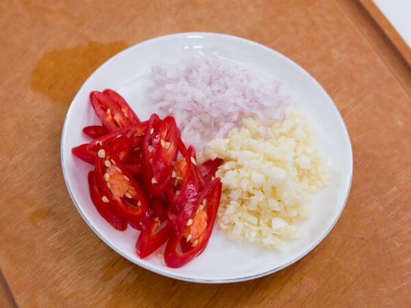 Lạ miệng với nghêu xào tỏi sốt tương đen 50 nghêu xào tỏi sốt tương đen 4