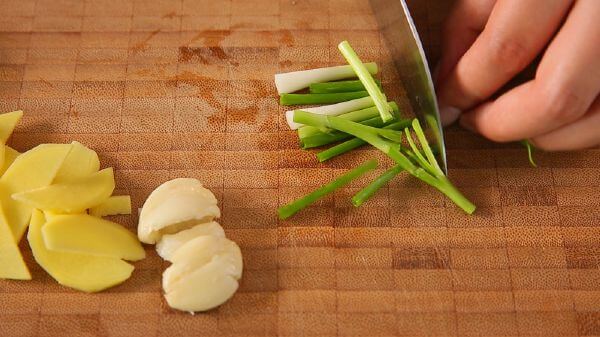 Lạ và ngon với cánh gà rán sốt chanh gừng coca 22