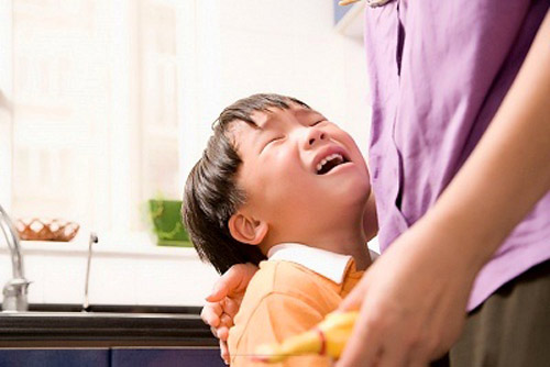 Làm cách nào “dẹp loạn” trò mít ướt của con? 33 Làm cách nào “dẹp loạn” trò mít ướt của con? 5