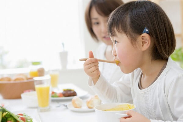 Làm đủ cách nhưng con... vẫn biếng ăn? 35 lam-du-cach-nhung-con-van-bieng-an