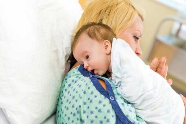 Làm thế nào để giúp bé ợ hơi tốt? 35 Làm thế nào để giúp bé ợ hơi tốt? 7