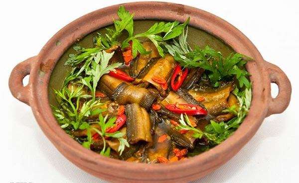 luon-kho-gung-bo-am-ngay-lanh
