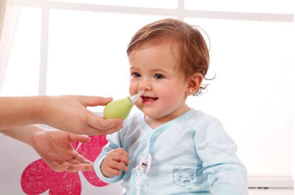 Mách mẹ 6 cách làm dịu cổ họng khi bé bị ho 7