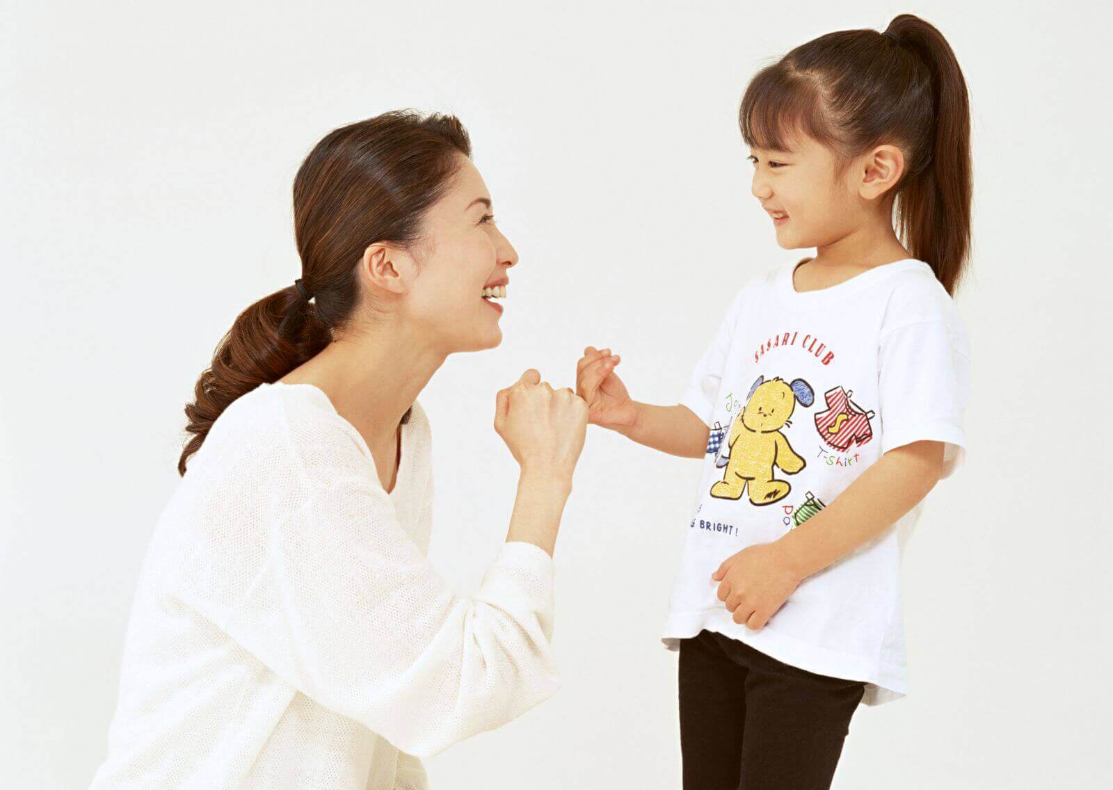 Mách mẹ 6 cách rèn thói quen tự thu dọn đồ chơi cho bé 37 khen-con