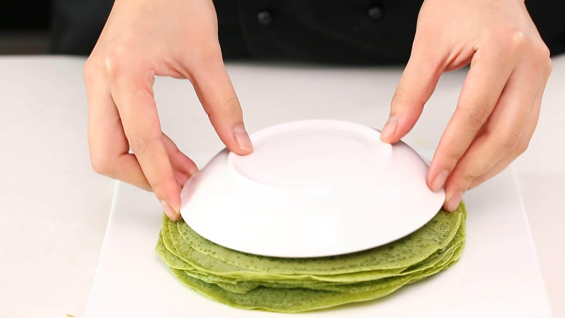 Mách mẹ công thức làm bánh crepe trà xanh đẹp mắt ngon miệng 48 Mách mẹ công thức làm bánh crepe trà xanh đẹp mắt ngon miệng 20