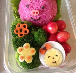 Mẹ khéo tay làm hộp cơm Bento đáng yêu cho bé 35