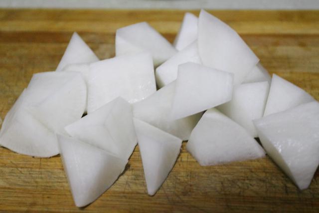 Mẹ trổ tài nấu món canh gà củ cải trắng ngọt mát cho bé thưởng thức ngày Tết 45 Mẹ trổ tài nấu món canh gà củ cải trắng ngọt mát cho bé thưởng thức ngày Tết 19